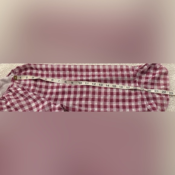 Cato Women’s Checkered Red and White Blouse with Key Hole Cut Out Size Large - Picture 7 of 10